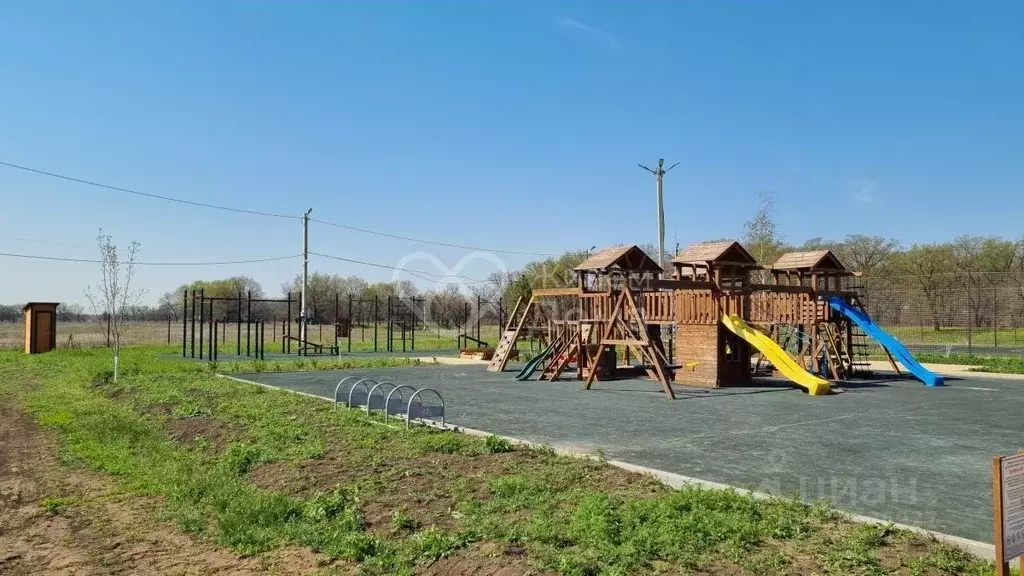 Участок в Волгоградская область, Краснослободск Среднеахтубинский ... - Фото 1