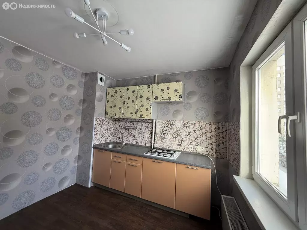 2-комнатная квартира: Берёзовский, Театральная улица, 2/4 (56.9 м) - Фото 2