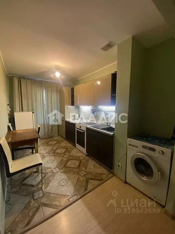 3-к кв. Бурятия, Улан-Удэ ул. Тулаева, 130 (66.0 м) - Фото 0