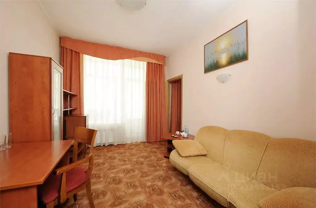 Комната Свердловская область, Екатеринбург ул. Республиканская, 1А - Фото 1