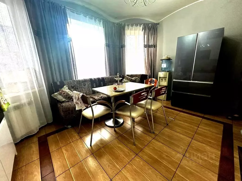 Дом в Оренбургская область, Оренбург ул. Хакимова, 44 (184 м) - Фото 2