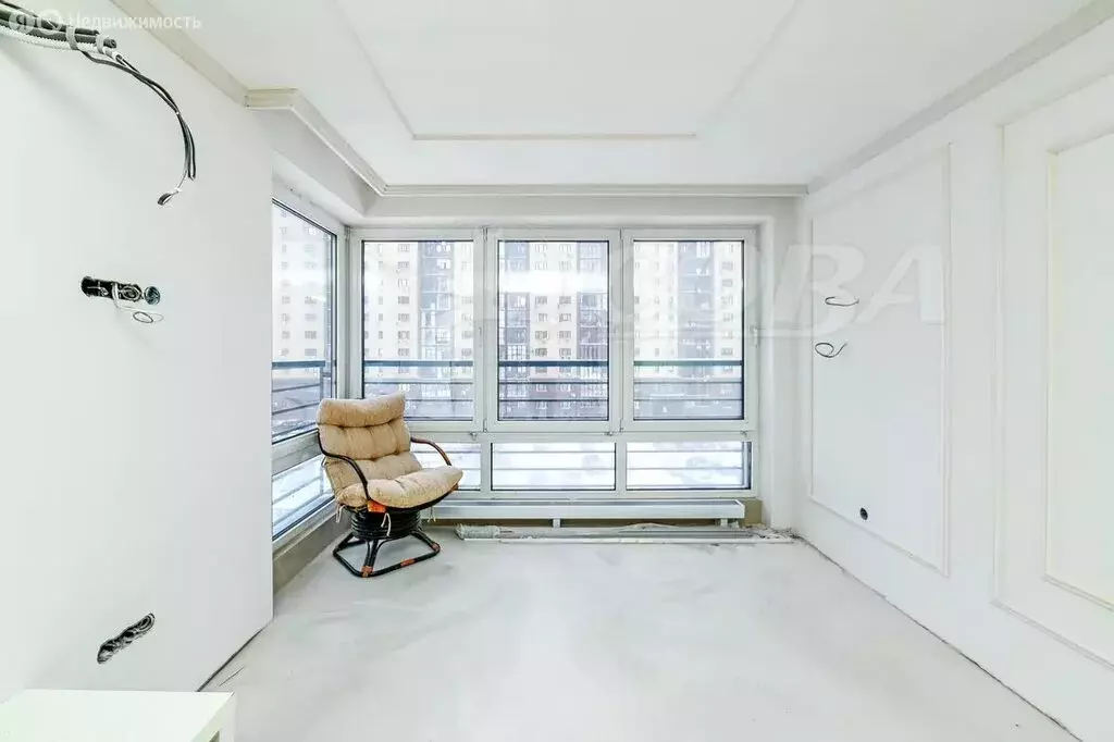 2-комнатная квартира: Тюмень, улица 50 лет Октября, 57Бк1 (73.8 м) - Фото 1