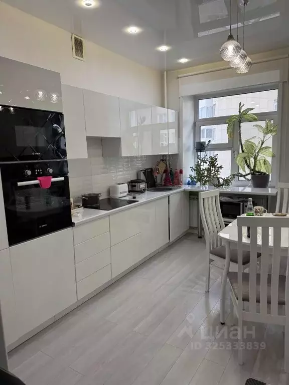 3-к кв. Саха (Якутия), Якутск ул. Ярославского, 35 (70.0 м) - Фото 2