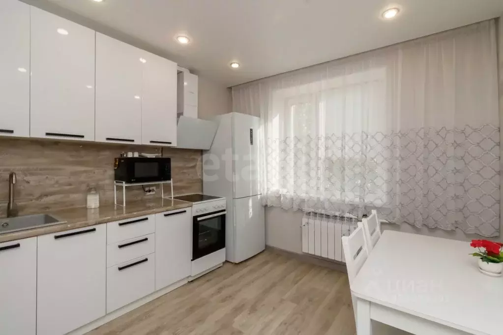 2-к кв. Тюменская область, Тюмень Широтная ул., 25а (50.0 м) - Фото 1