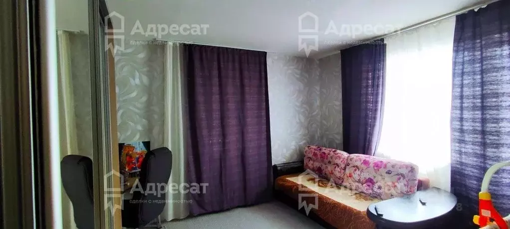 2-к кв. Волгоградская область, Волгоград ул. Солнечникова, 7 (55.4 м) - Фото 0