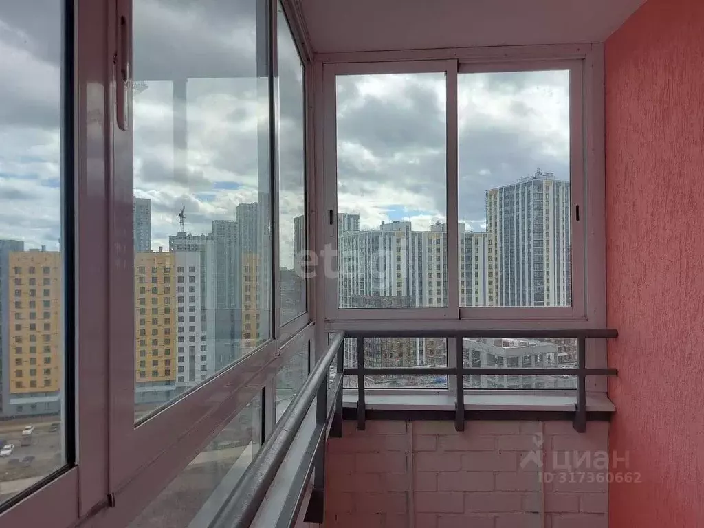 3-к кв. Свердловская область, Екатеринбург ул. Татищева, 179 (76.8 м) - Фото 0