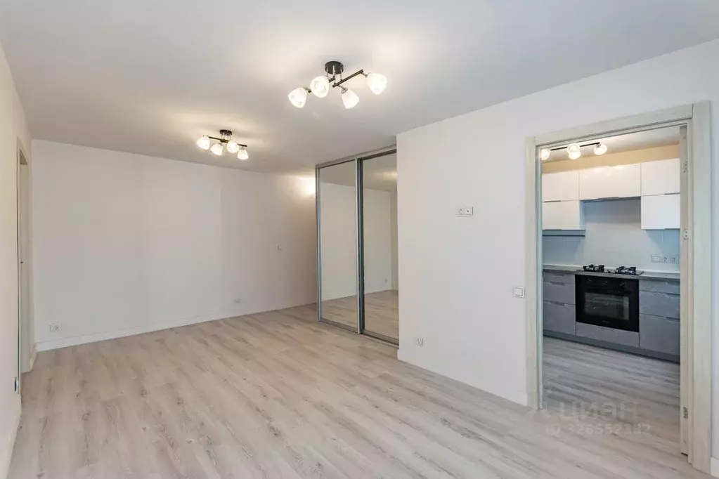 2-к кв. Свердловская область, Екатеринбург ул. Папанина, 18А (42.7 м) - Фото 2