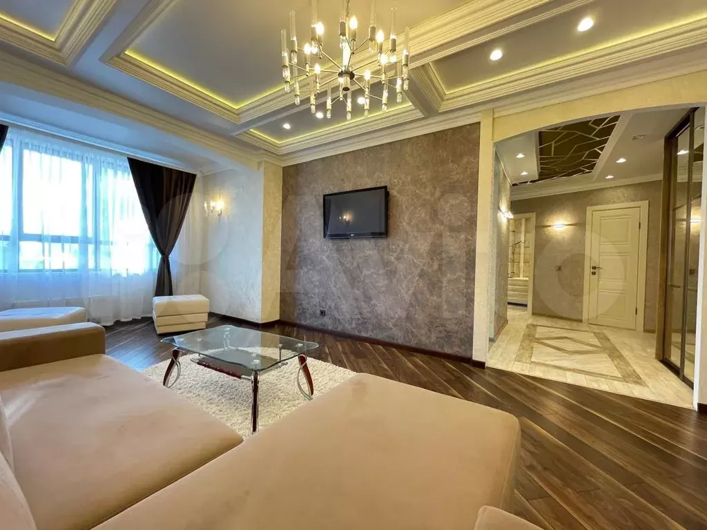 2-к. квартира, 70 м, 5/9 эт. - Фото 0