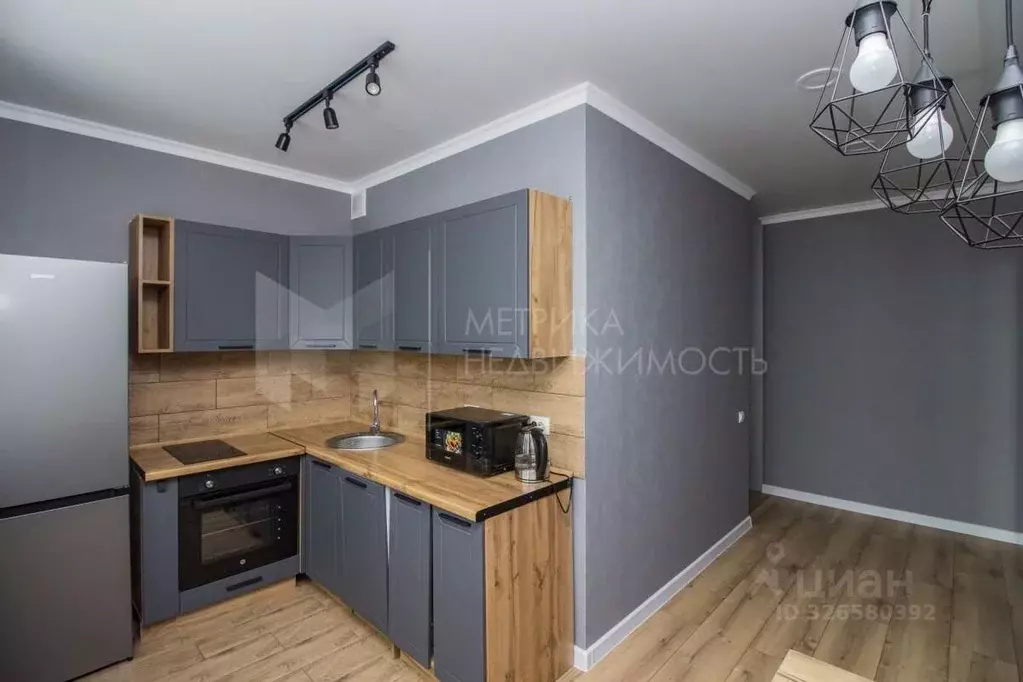 1-к кв. Тюменская область, Тюмень Дамбовская ул., 25к1 (33.4 м) - Фото 1