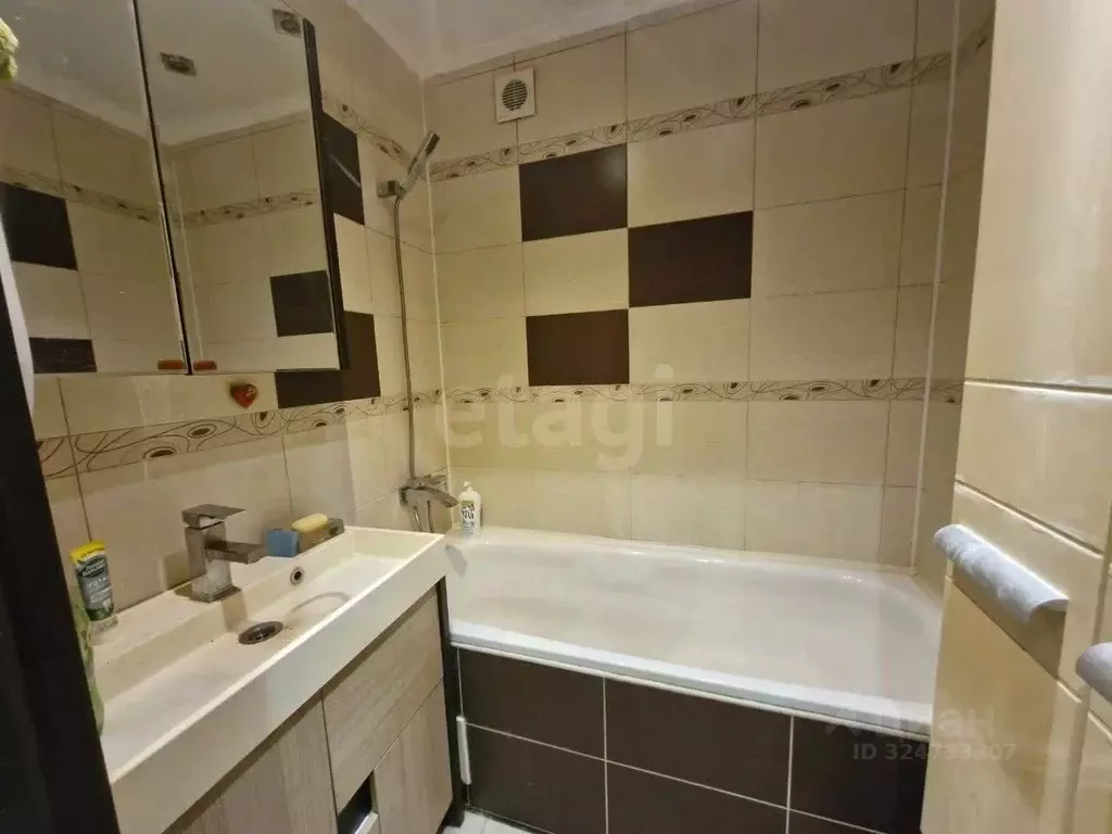 2-к кв. Коми, Ухта просп. Ленина, 53 (49.8 м) - Фото 1