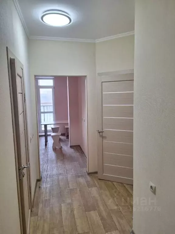 1-к кв. Омская область, Омск просп. Комарова, 14к2 (40.0 м) - Фото 1