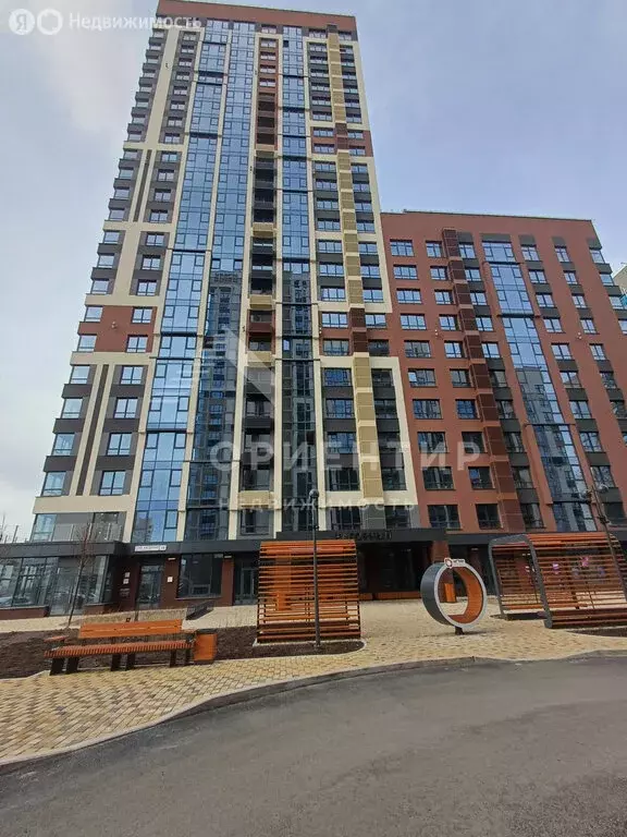 2-комнатная квартира: Екатеринбург, улица Токарей, 24 (87 м) - Фото 1