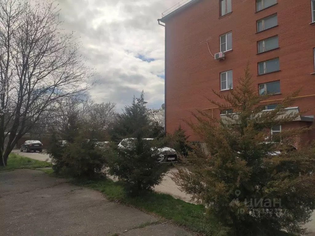 2-к кв. Краснодарский край, Абинский район, Ахтырское городское ... - Фото 0