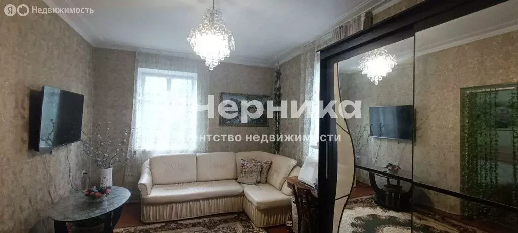 2-комнатная квартира: Каменск-Шахтинский, переулок Крупской, 95 (50 м) - Фото 0