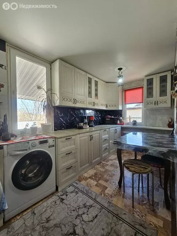 Дом в Астрахань, 2-я Воскресенская улица, 8 (64.4 м) - Фото 1