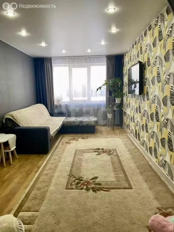 3-комнатная квартира: Златоуст, проспект имени Ю.А. Гагарина, 1-я ... - Фото 2