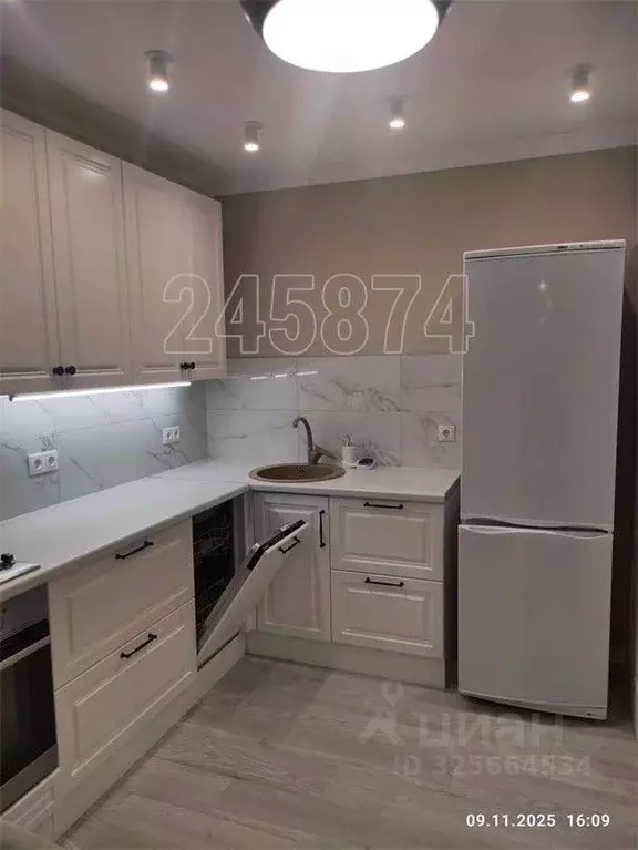 1-к кв. Москва Профсоюзная ул., 101К2 (40.0 м) - Фото 0