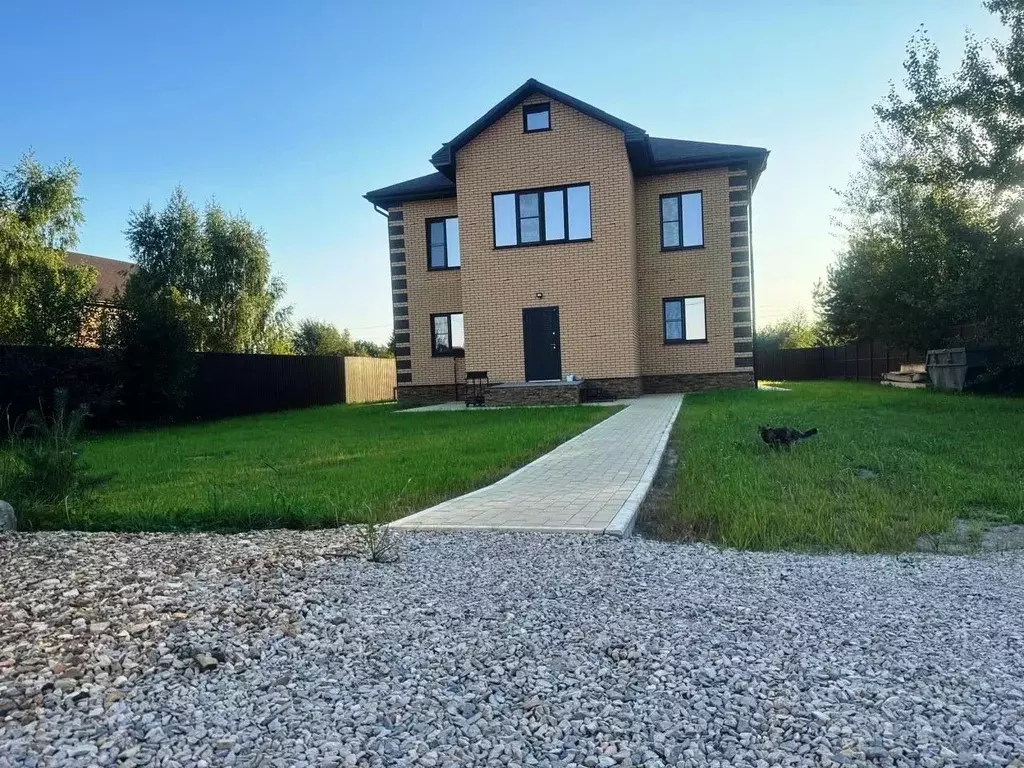 Коттедж в Калужская область, Калуга городской округ, с. Козлово ул. ... - Фото 1