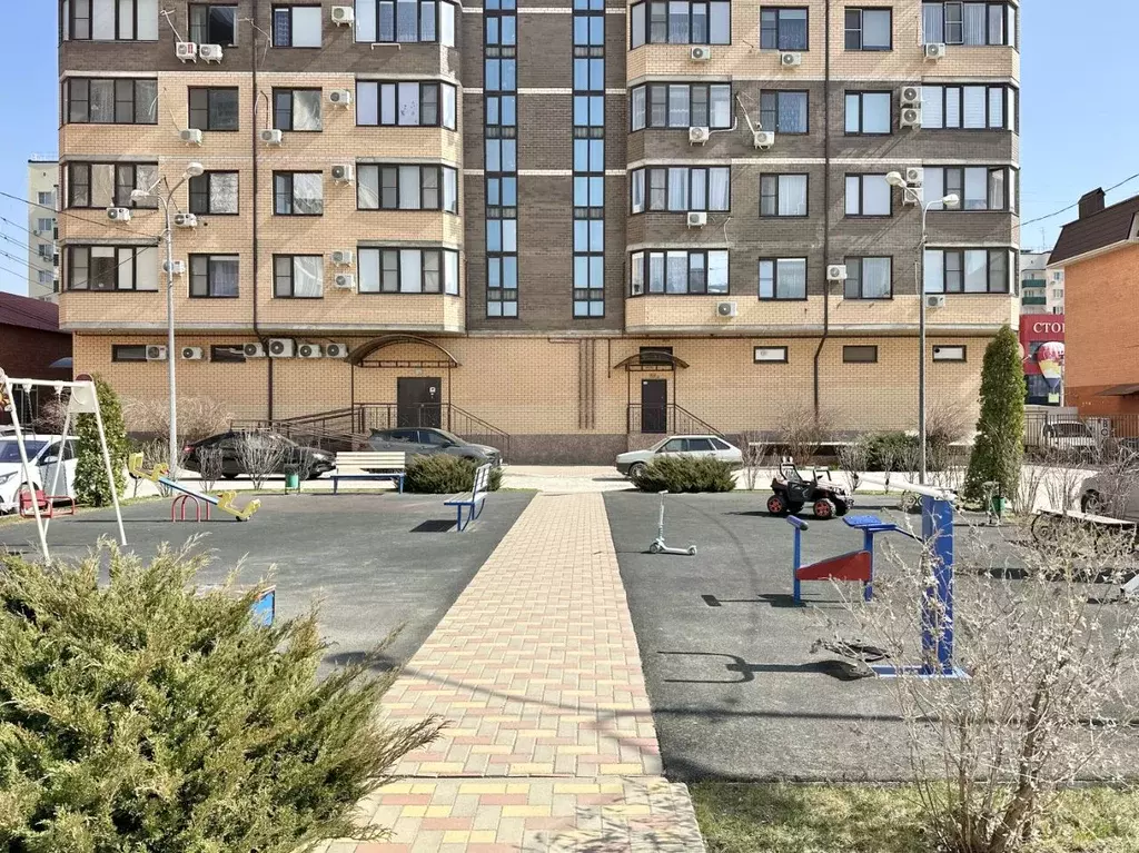 2-к кв. Адыгея, Тахтамукайский район, Яблоновский пгт ул. Гагарина, ... - Фото 1
