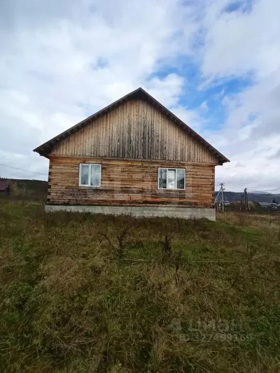 Дом в Алтай, с. Чоя ул. Нагорная, 11 (80 м) - Фото 1