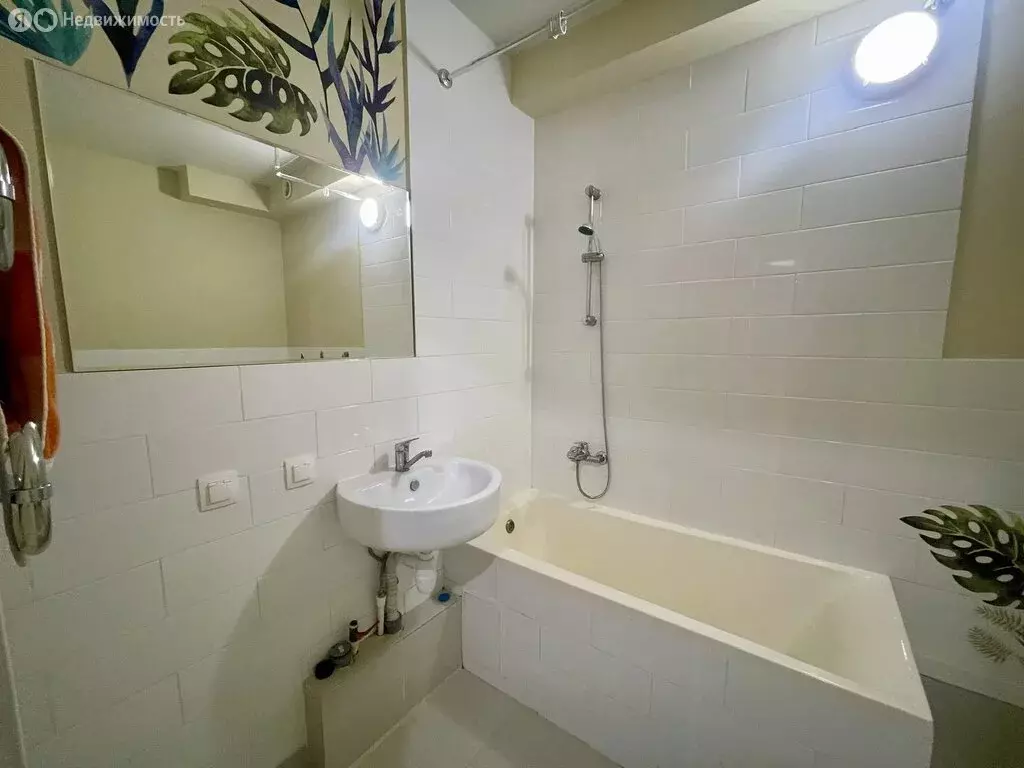 3-комнатная квартира: Пермь, улица Космонавта Беляева, 9 (65.5 м) - Фото 1