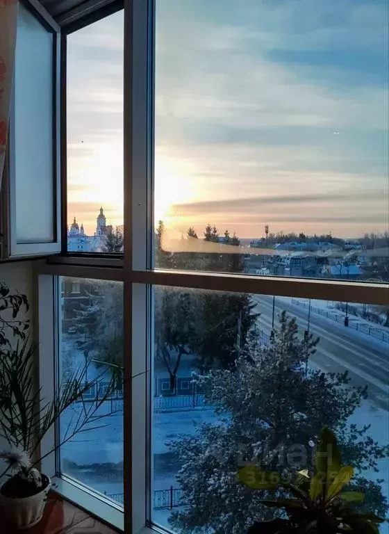 1-к кв. Тюменская область, Тобольск Октябрьская ул., 19 (50.0 м) - Фото 0