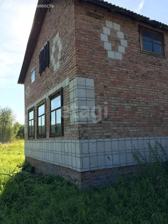Дом в Плотниковский сельсовет, село Ярское (240 м) - Фото 1