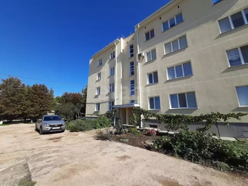 3-к кв. Крым, Сакский район, с. Зерновое ул. Школьная (63.3 м) - Фото 1