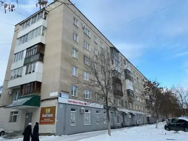 3-комнатная квартира: Уфа, улица Свободы, 15 (51.3 м) - Фото 1