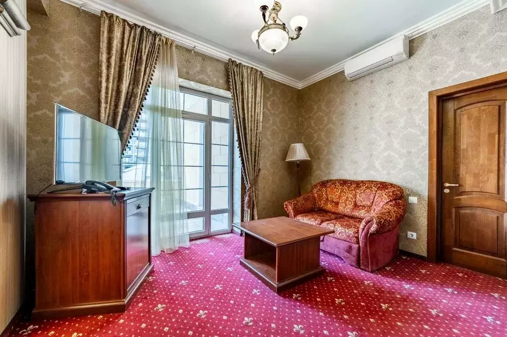 Комната Краснодарский край, Сочи Центральный мкр, ул. Приморская, 4Б - Фото 1