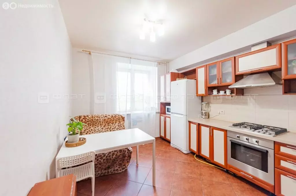 2-комнатная квартира: Казань, улица Фрунзе, 9А (60.8 м) - Фото 1