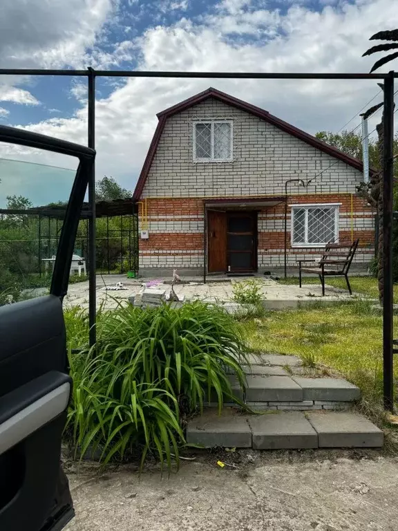 Дом в Саратовская область, д. Долгий Буерак 9 (67 м) - Фото 1