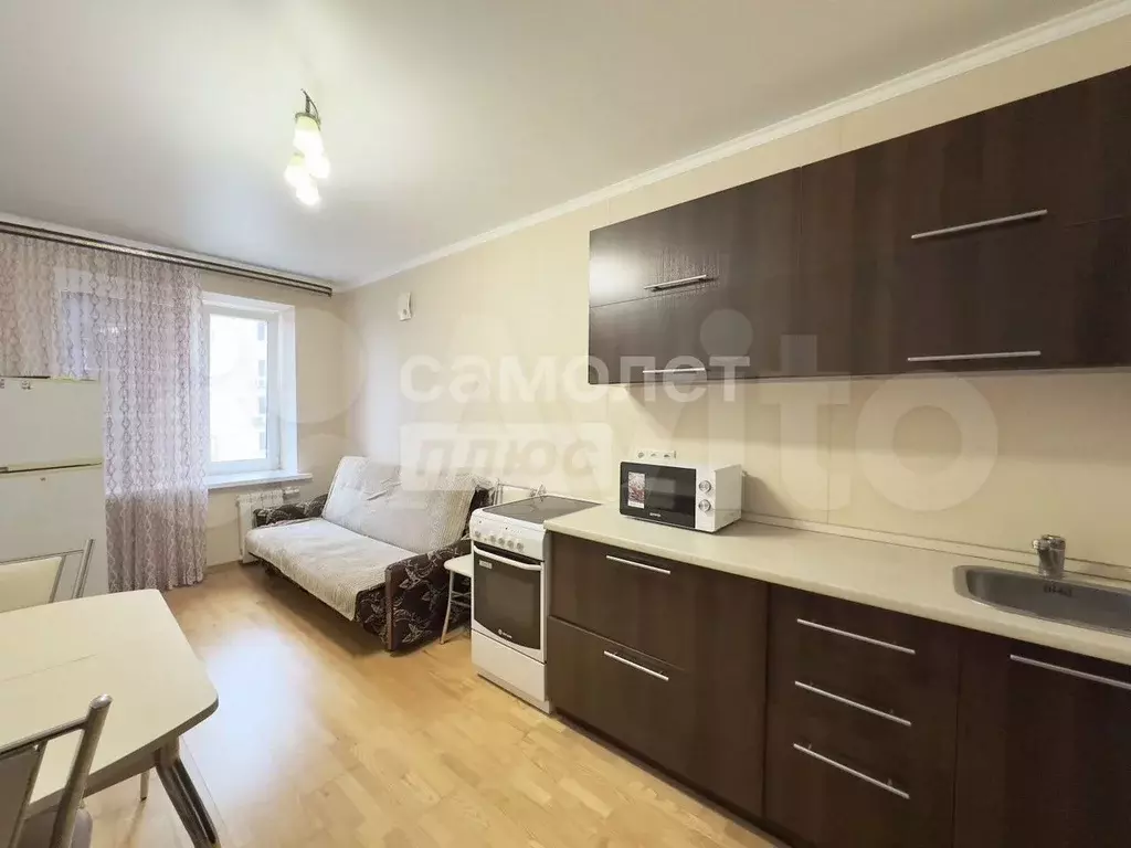 1-к. квартира, 42 м, 8/10 эт. - Фото 0
