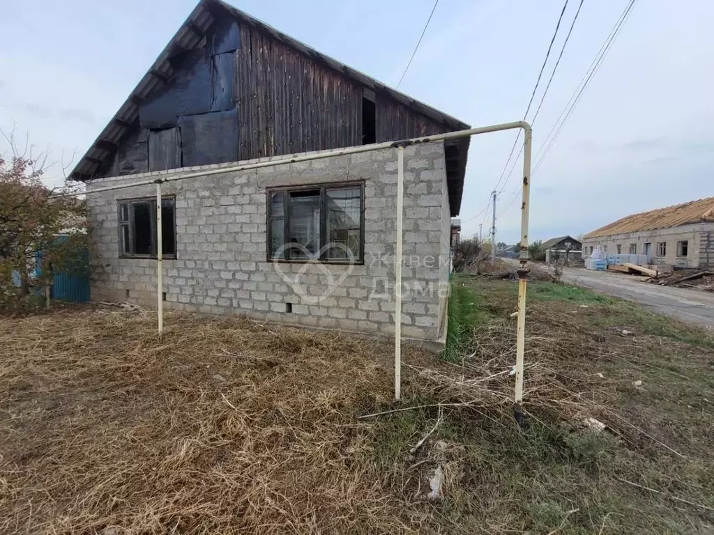 Дом в Волгоградская область, Средняя Ахтуба рп ул. Рязанская (50 м) - Фото 2