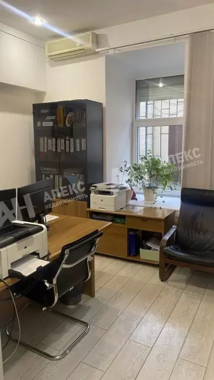 Офис в Москва ул. Петровка, 17С4 (100 м) - Фото 2