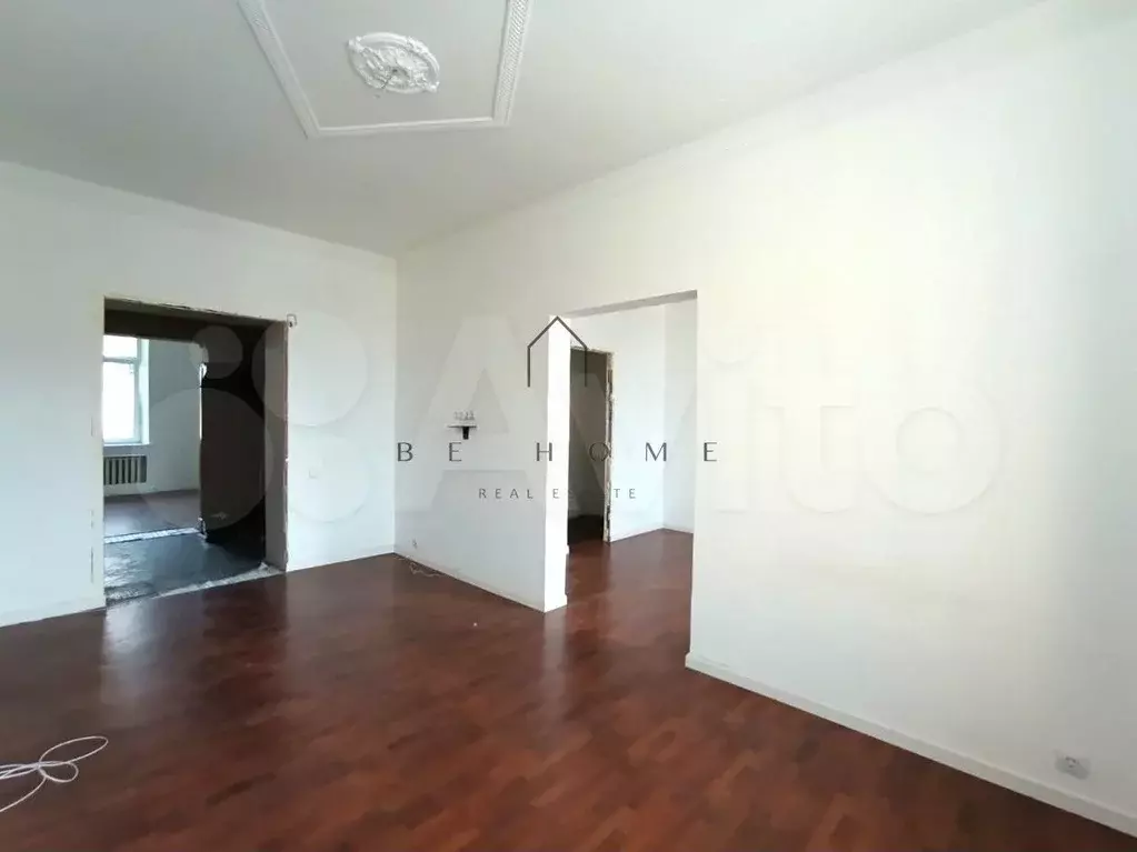 Комната 53,1 м в 4-к., 1/5 эт. - Фото 0