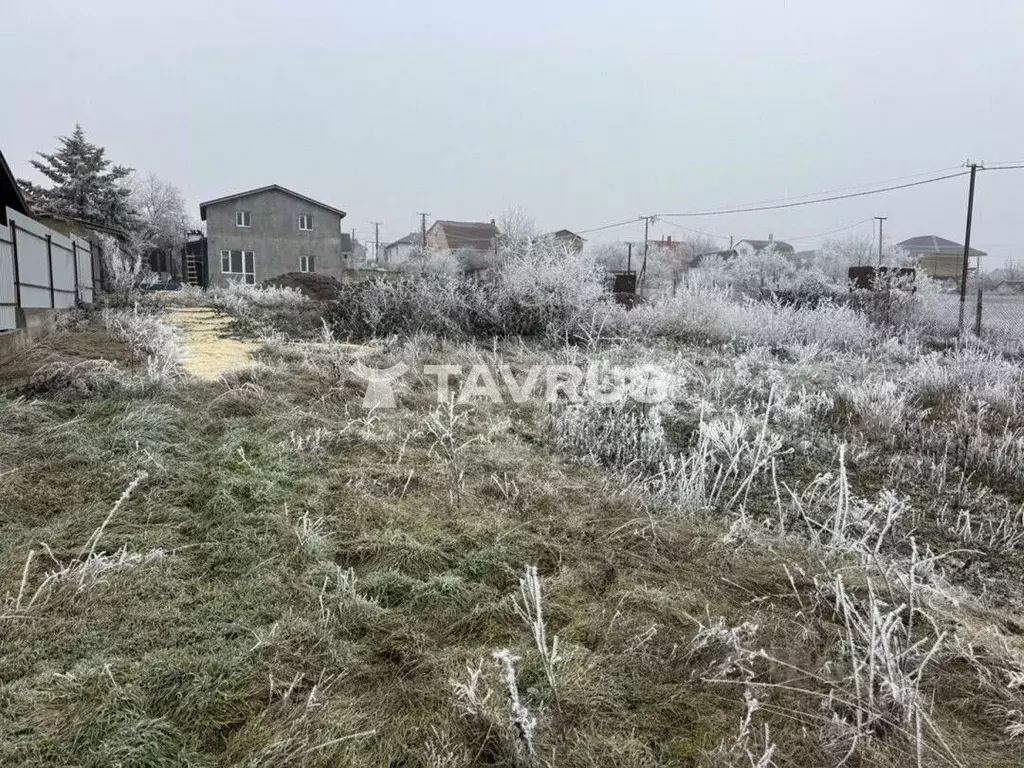 Участок в Крым, Симферопольский район, Чистенское с/пос, Строитель ... - Фото 1