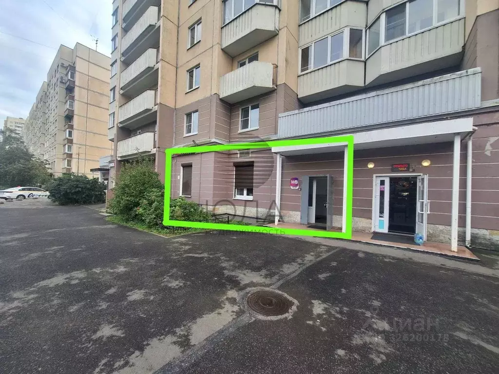 Торговая площадь в Санкт-Петербург ул. Тельмана, 41к1 (140 м) - Фото 1