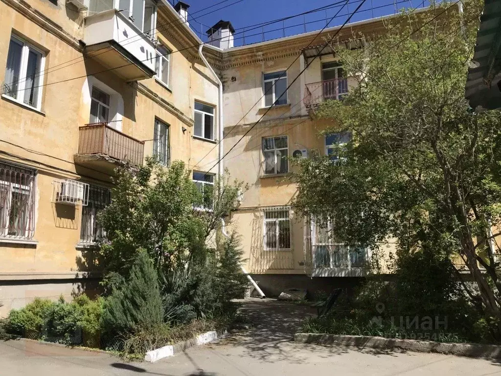2-к кв. Крым, Симферополь ул. Фрунзе, 43/2 (64.3 м) - Фото 0