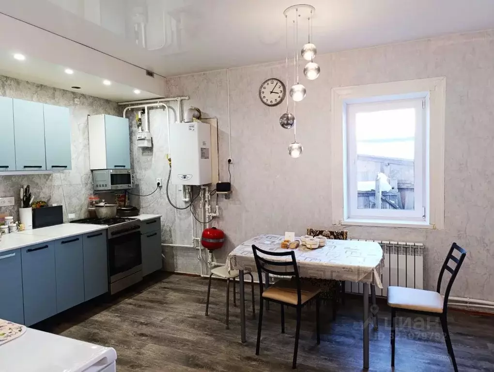 Дом в Омская область, Омск ул. 6-я Кировская (80 м) - Фото 2