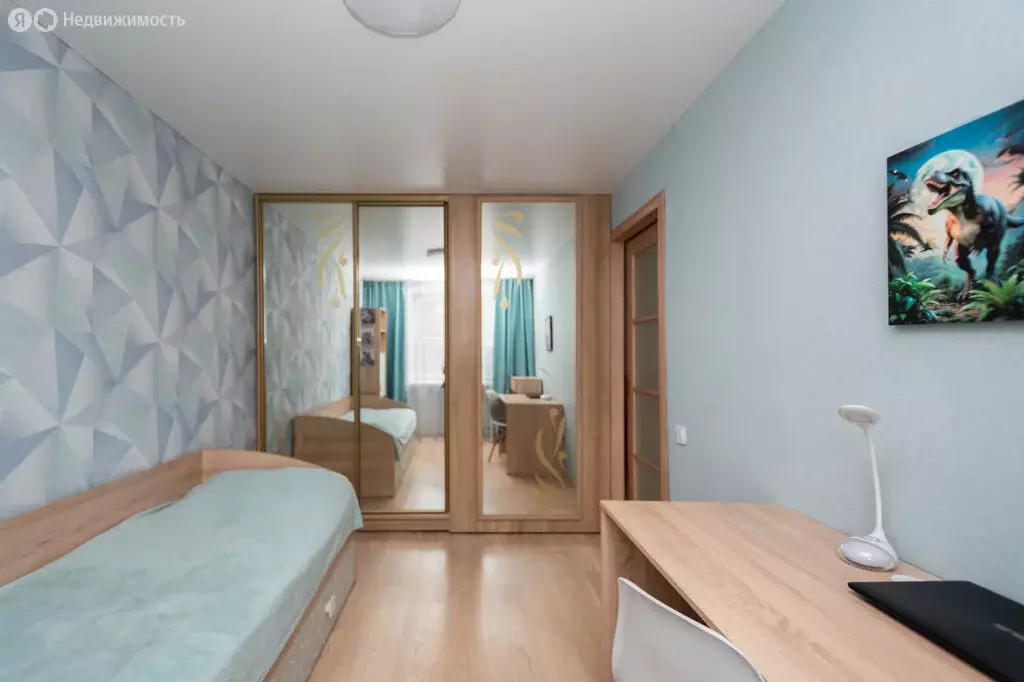 3-комнатная квартира: Иркутск, Ленинградская улица, 17 (57.3 м) - Фото 0