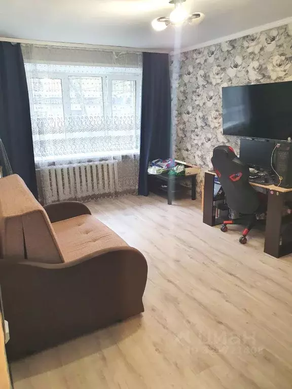 1-к кв. Свердловская область, Екатеринбург ул. Индустрии, 36 (30.3 м) - Фото 0