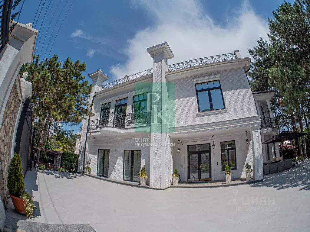 Коттедж в Севастополь ул. Молодых Строителей, 25 (624 м) - Фото 1