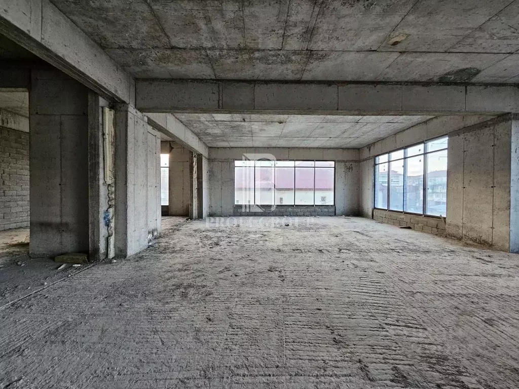 Помещение свободного назначения в Дагестан, Махачкала ул. Азизова (170 ... - Фото 1