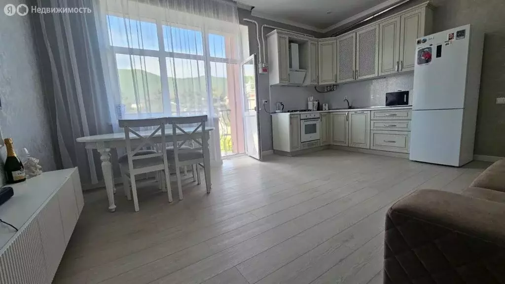 1-комнатная квартира: Геленджик, Колхозная улица, 112 (50 м) - Фото 1
