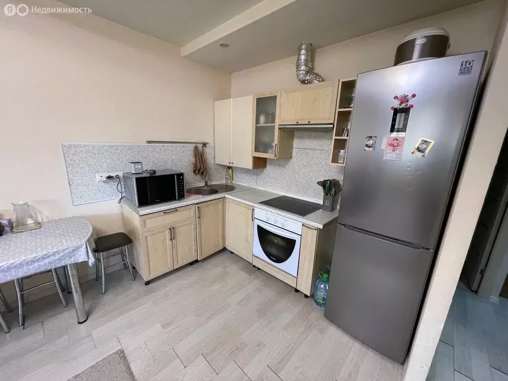 1-комнатная квартира: посёлок городского типа Октябрьский, улица ... - Фото 2