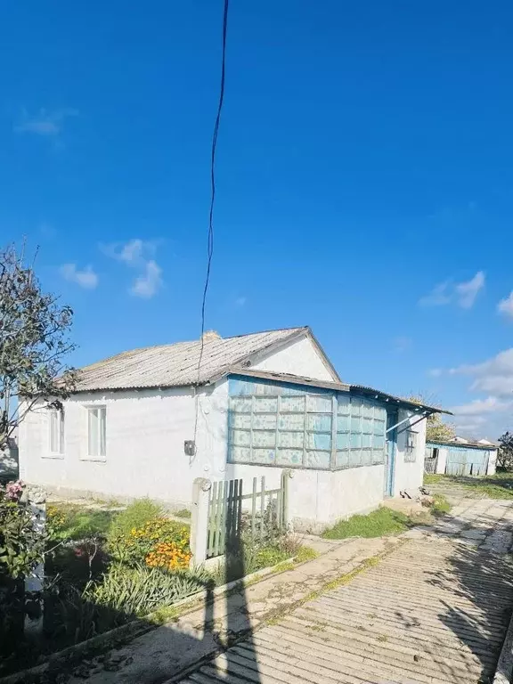 Дом в Крым, Ленинский район, с. Семисотка ул. Юбилейная, 21 (43 м) - Фото 1