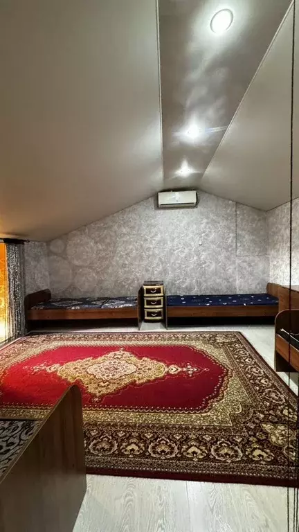 1-к. квартира, 50 м, 4/4 эт. - Фото 0