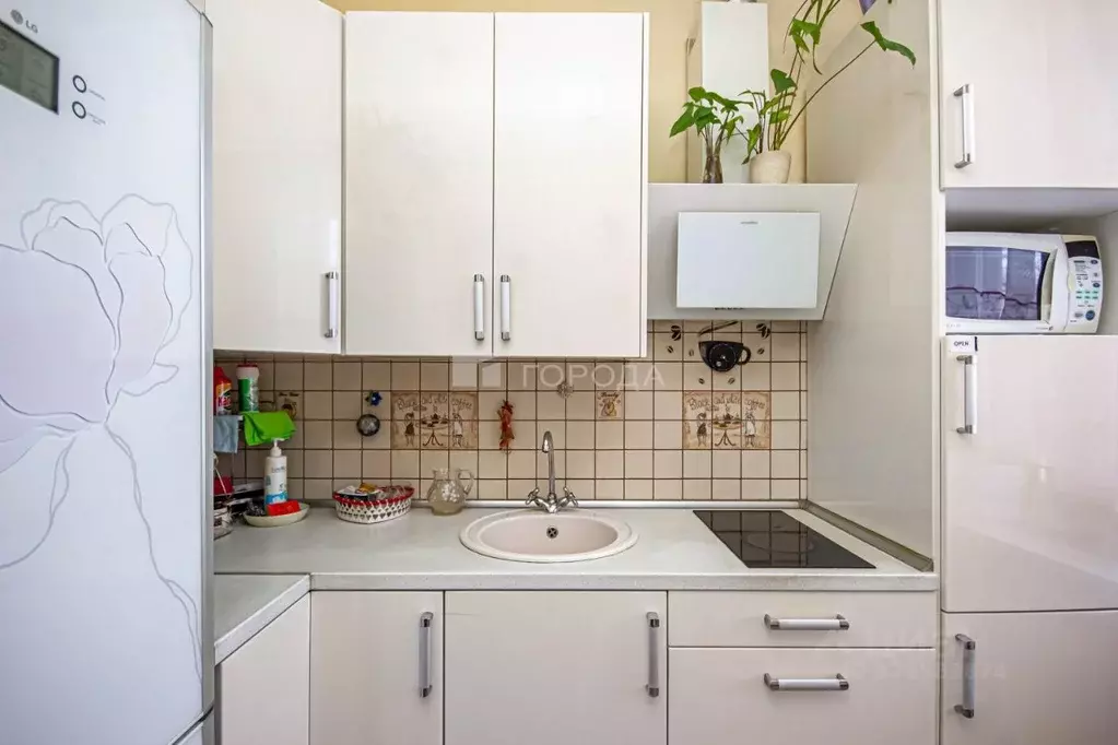 Комната Новосибирская область, Новосибирск ул. Титова, 13 (18.0 м) - Фото 2