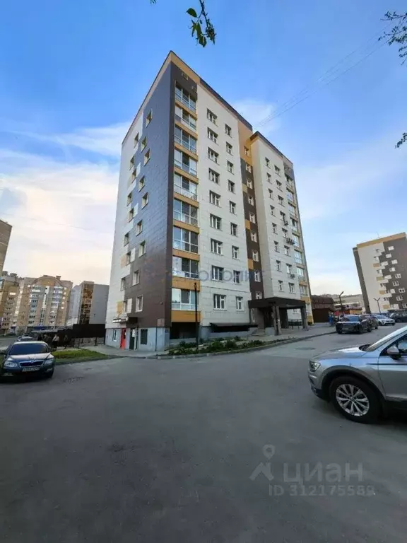 3-к кв. Кировская область, Киров пер. 2-й Хлыновский, 4 (89.6 м) - Фото 1